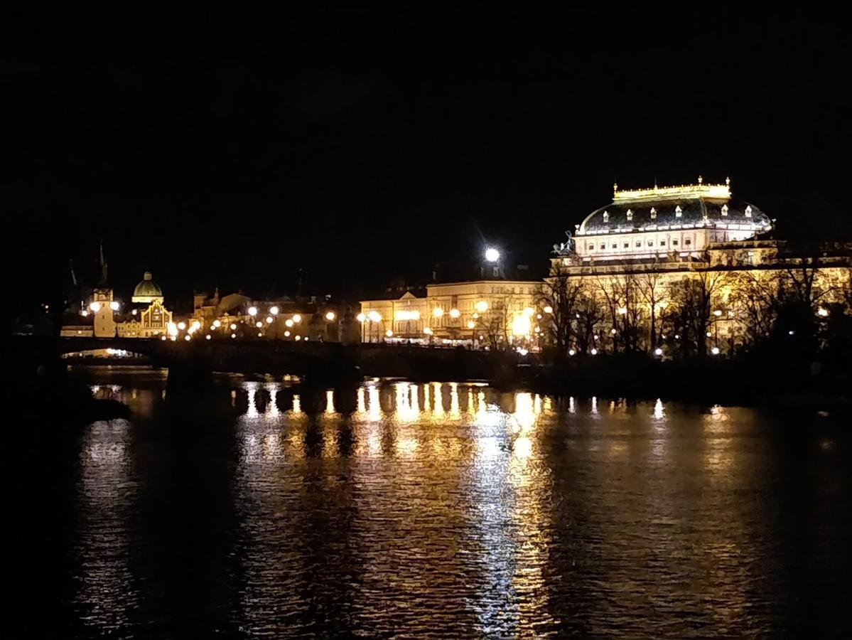 Amazing Angie'S Apartment Praga Exterior foto